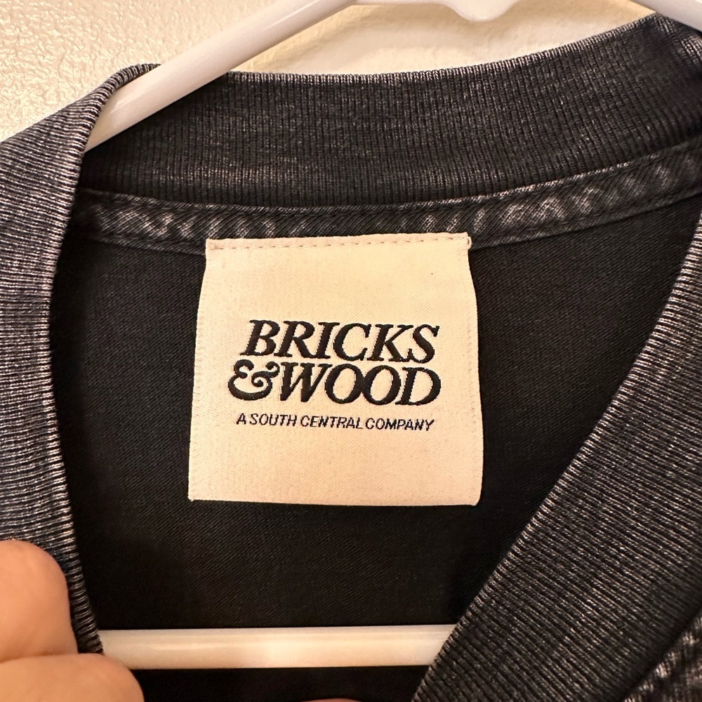 Bricks & Wood Tee - Picture 4 of 4